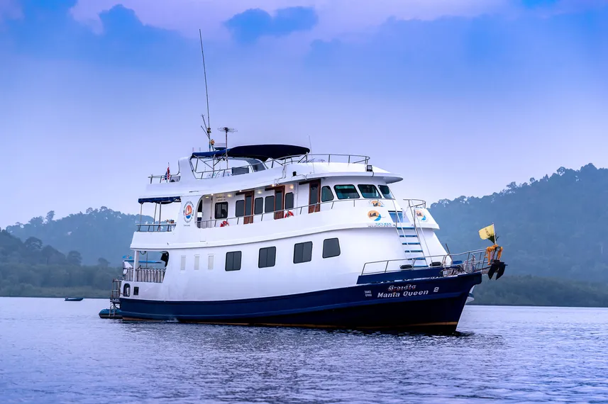 Mv Mantaqueen2で行くシミランダイブクルーズ