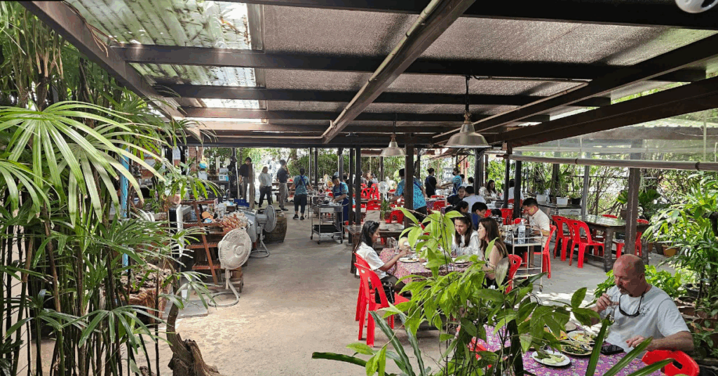 ナムヨイの店内様子