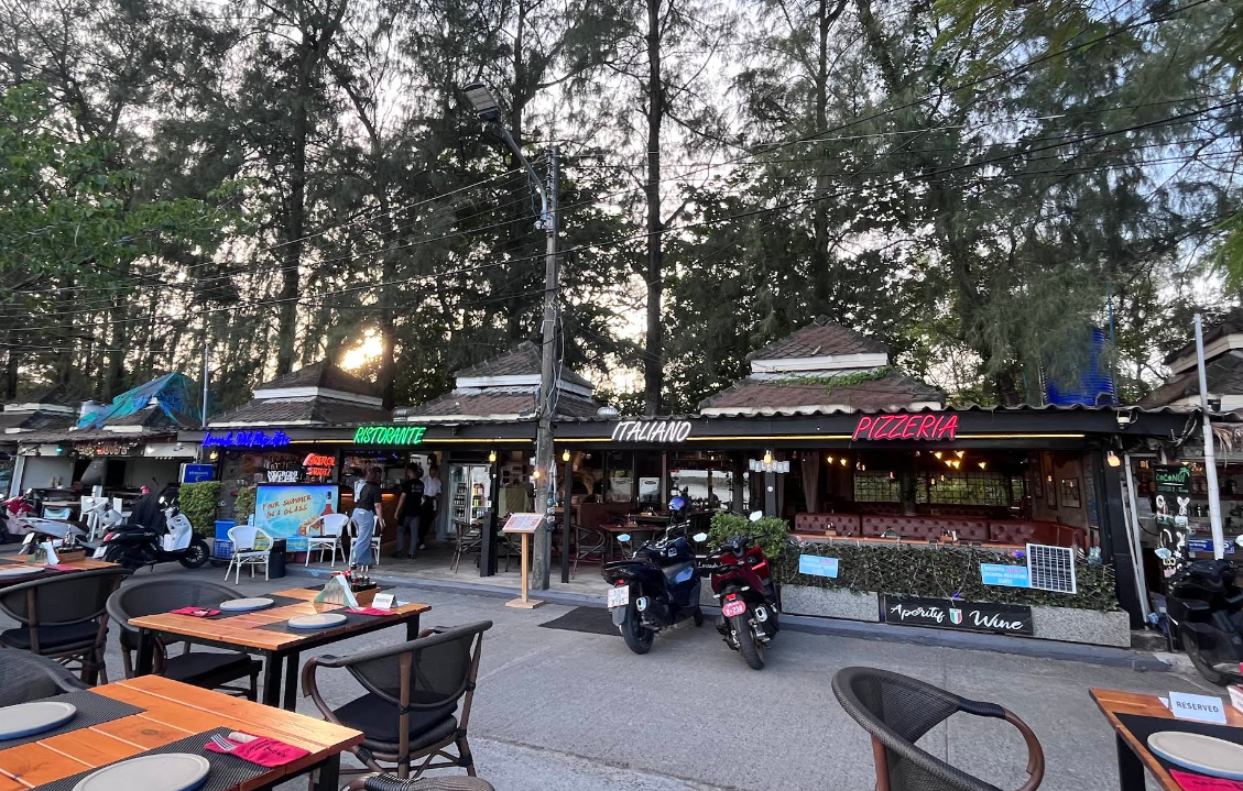 お店前