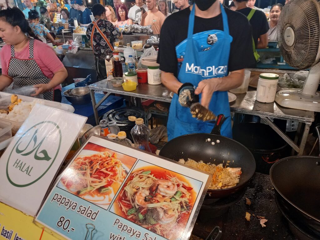 焼き飯も人気