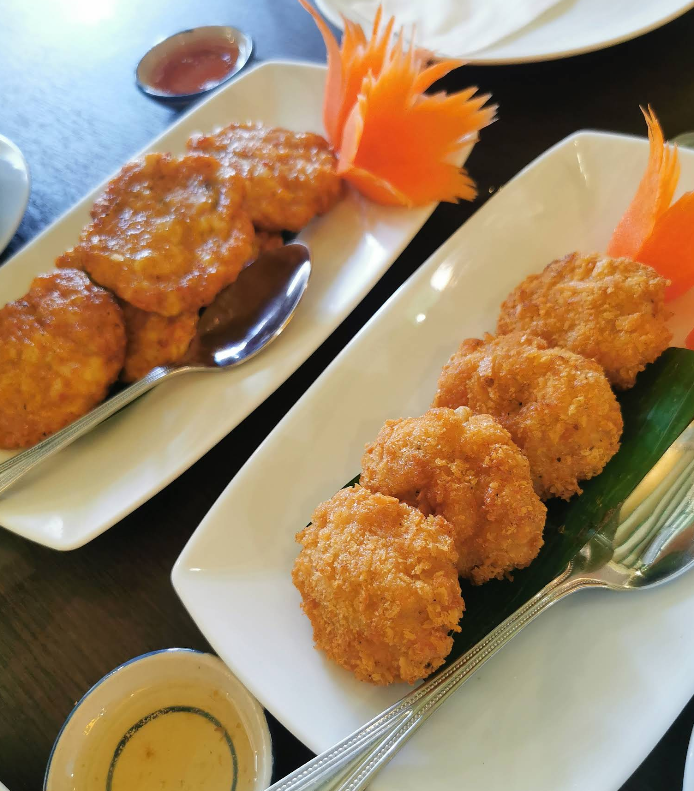 海老と魚のすり身揚げ