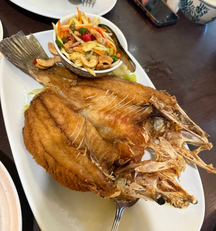 魚のから揚げとパパイヤサラダ