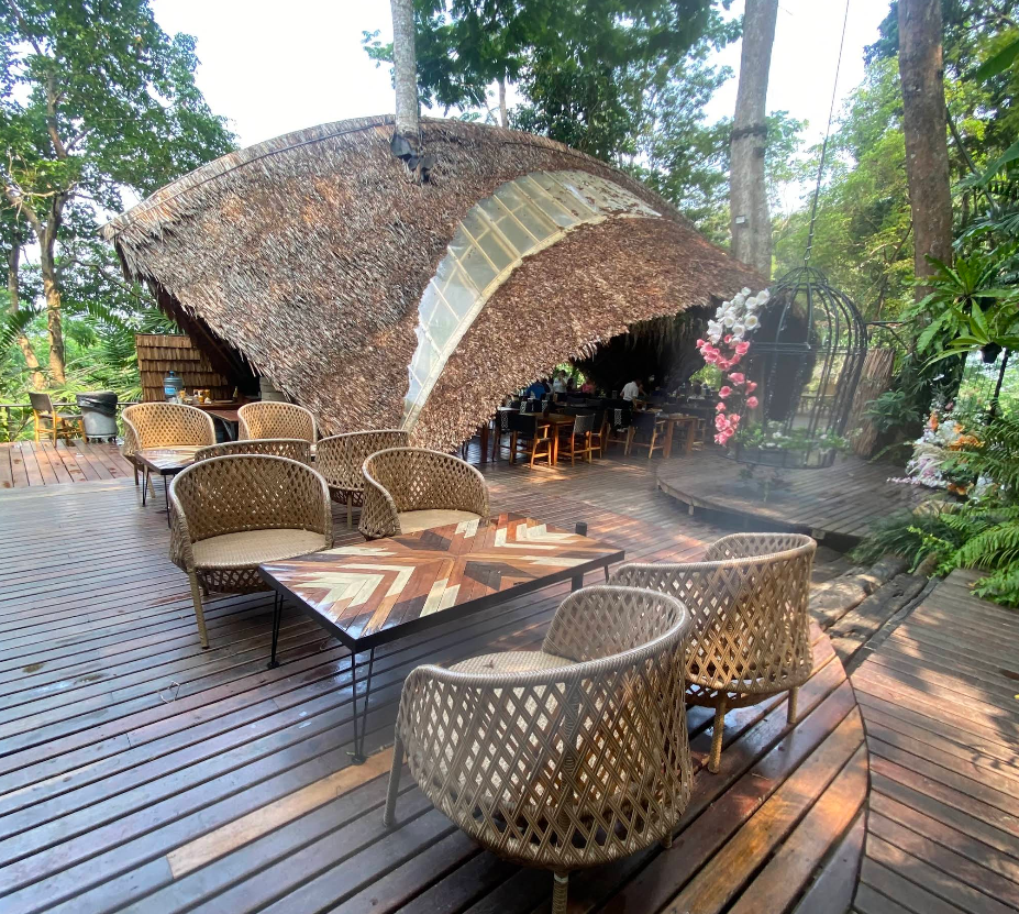 Three Monkeys Restaurant店内