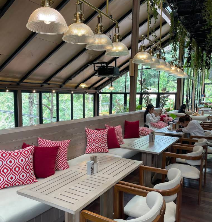 Three Monkeys Restaurant店内