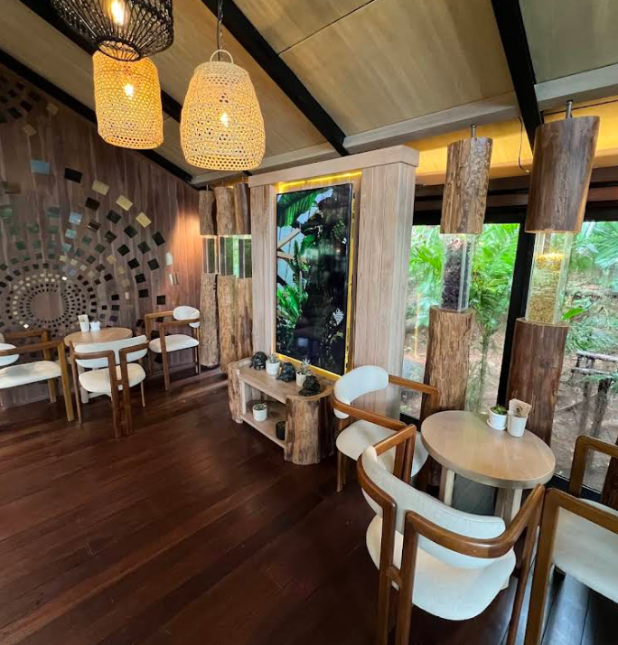 Three Monkeys Restaurant店内