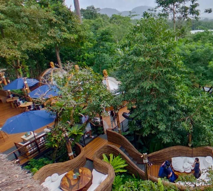 Three Monkeys Restaurant店内