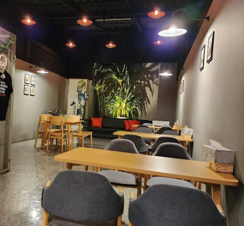 Madcow Burger Phuket Old Town