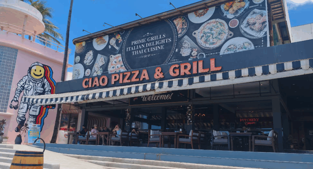 カロンビーチの人気レストラン「Ciao Pizza & Grill」