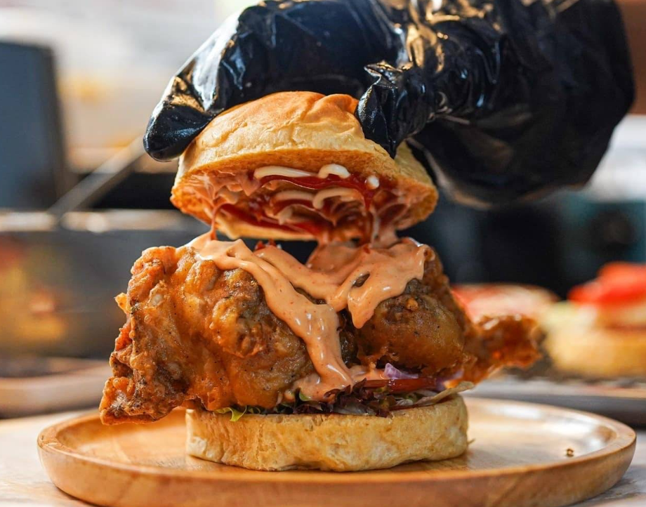 「Burger Queen By Chef Tang」ハンバーガー