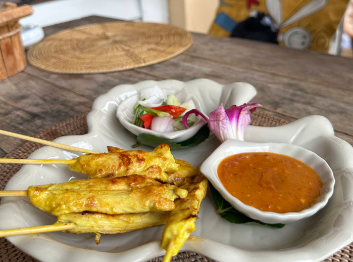 プーケット旧市街（Old Town）にある Dibuk Restaurant（ดีบุก レストラン）