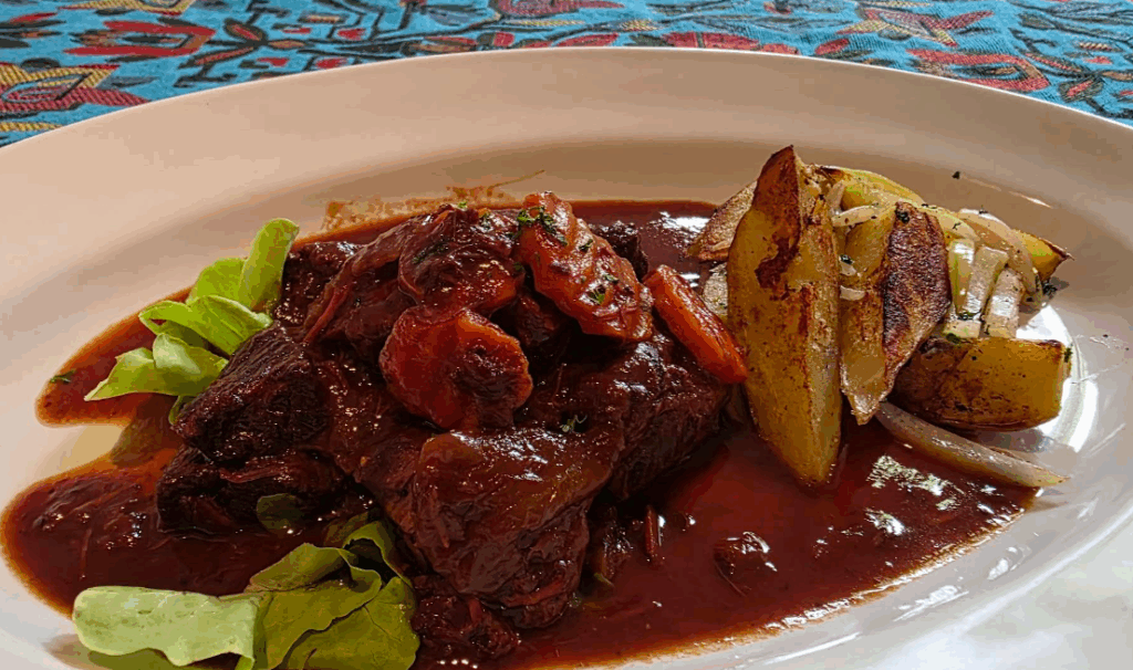 プーケット旧市街（Old Town）にある Dibuk Restaurant（ดีบุก レストラン）