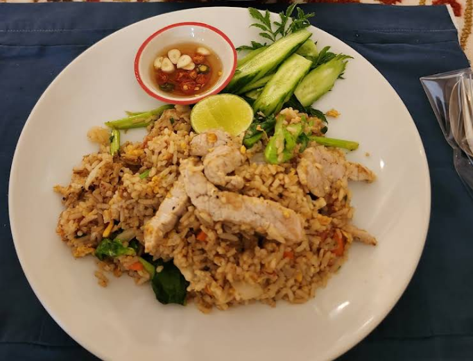 プーケット旧市街（Old Town）にある Dibuk Restaurant（ดีบุก レストラン）