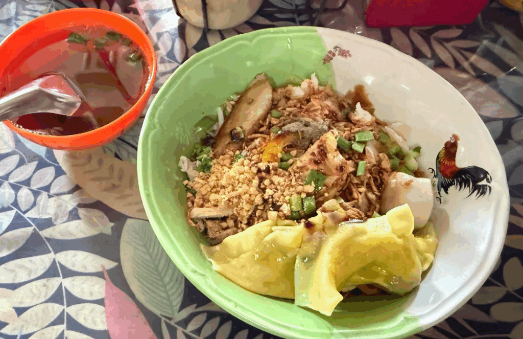 プーケット旧市街の名物ヌードル「Ko Yoon Phuket Noodle」