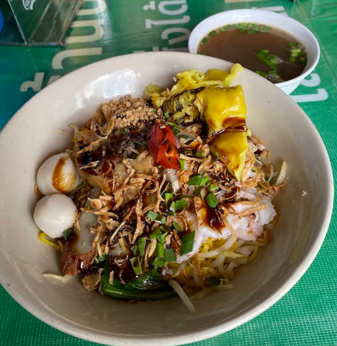 プーケット旧市街の名物ヌードル「Ko Yoon Phuket Noodle」
