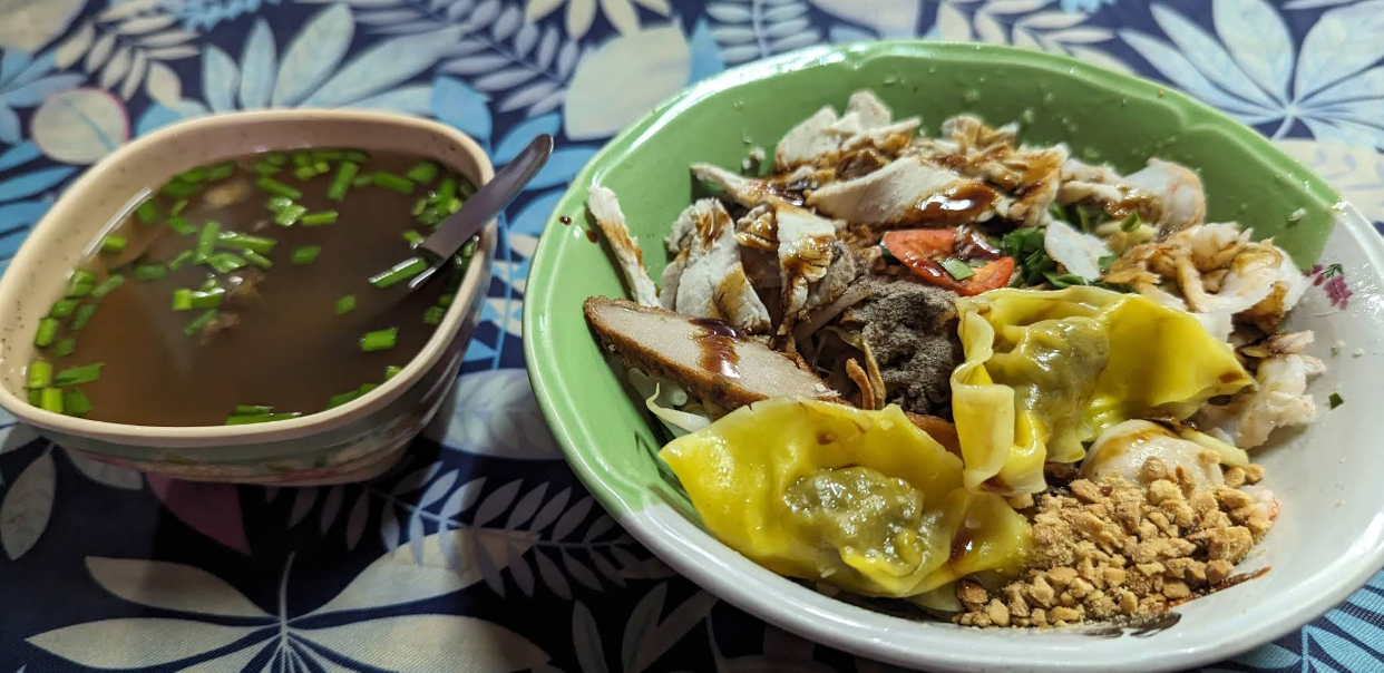 プーケット旧市街の名物ヌードル「Ko Yoon Phuket Noodle」