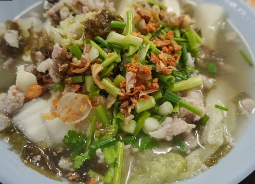 プーケットタウンの人気レストラン「Chuan Chim（ชวนชิม）」