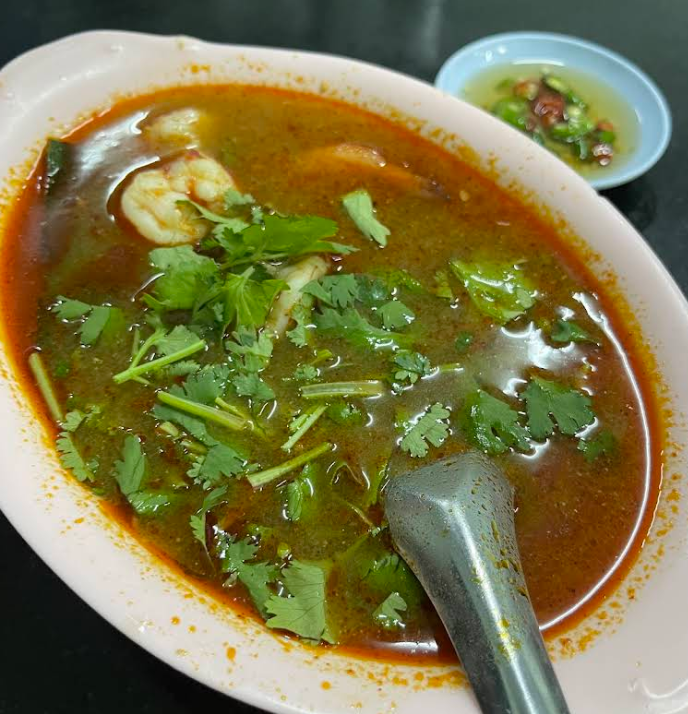 プーケットタウンの人気レストラン「Chuan Chim（ชวนชิม）」