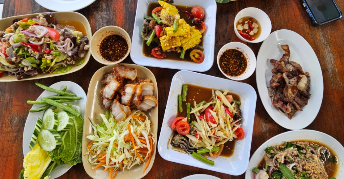 プーケット・パトンにある Sassy Traditional Isaan Thai Restaurant