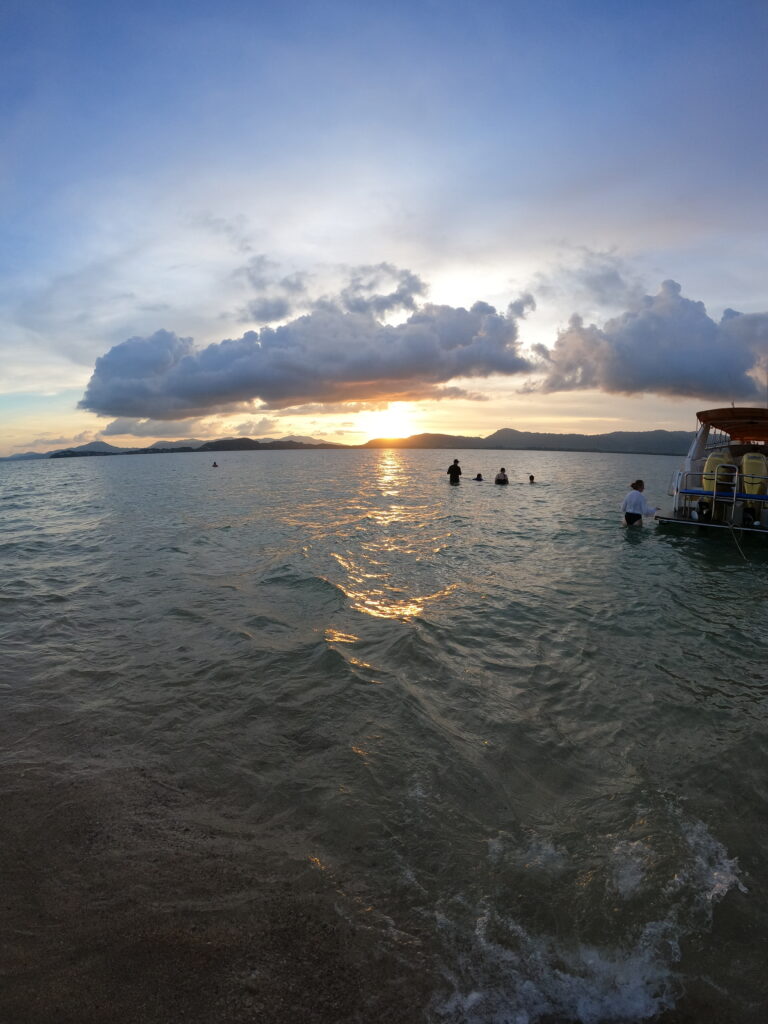 サンセットで最後立ち寄ります