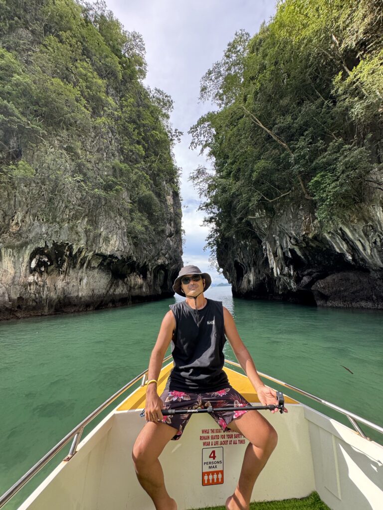 ラグーンの出入口は撮影ポイントです