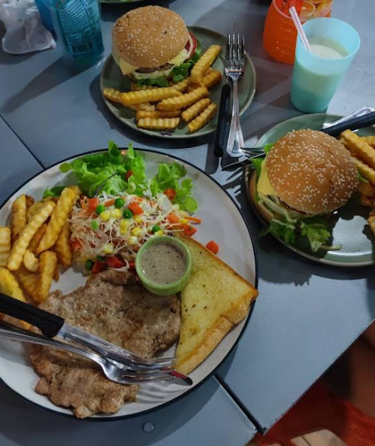 ポークステーキ&ハンバーガー