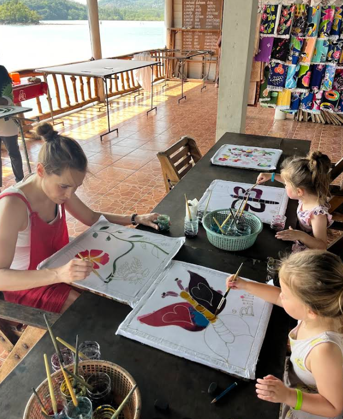 伝統染色技法を体験できます