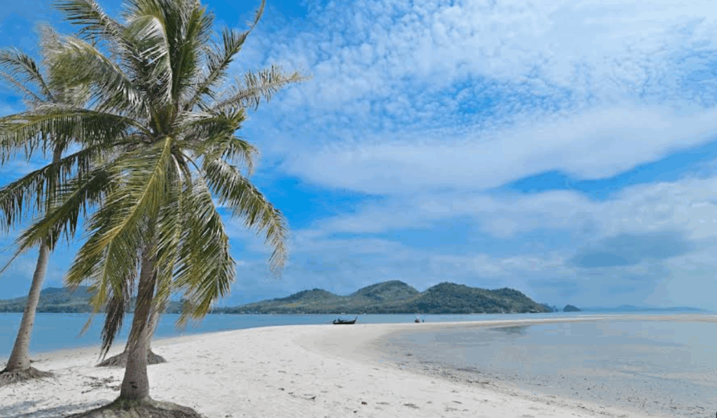 ヤオヤイ島・ラエム・ハードビーチ