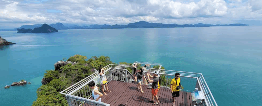 クラビ・ホン島360度ビューポイントで撮影スポットで有名です