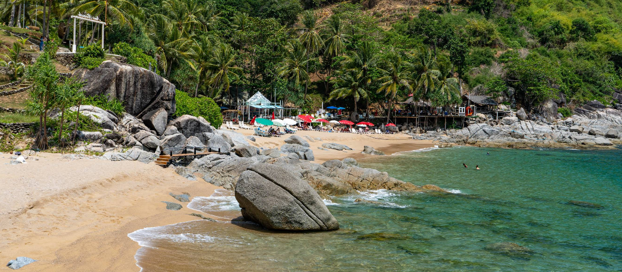 プーケット・ヌイビーチ(Nui Beach)完全ガイド