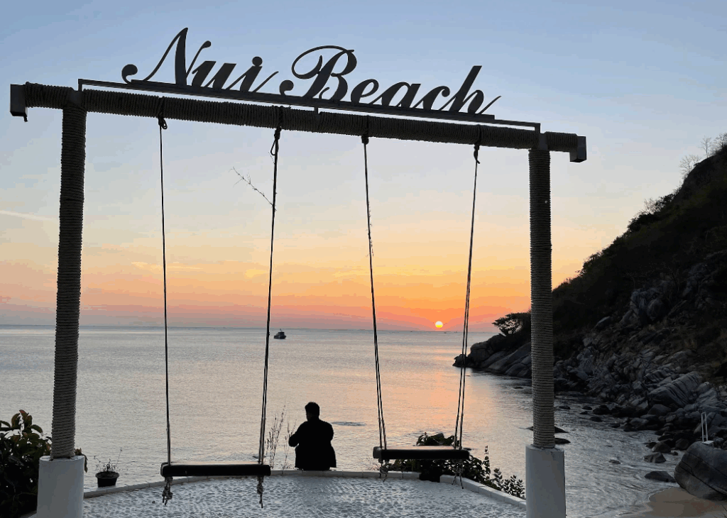 ヌイビーチのサンセットは癒されます