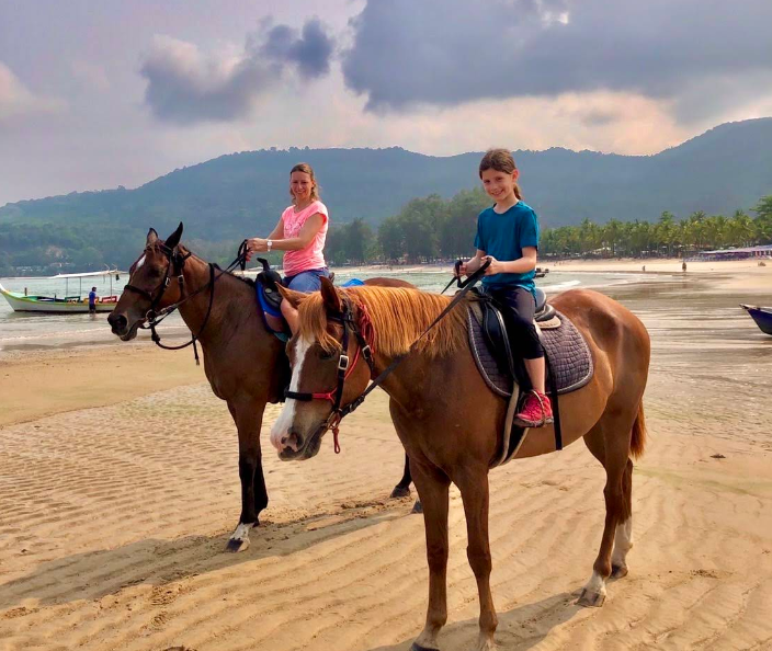 ラグーナ地区での乗馬お子様もご参加可能です