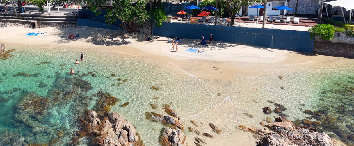 プーケット・ダイヤモンドビーチでシュノーケリング＆ビーチリラックス｜ダイヤモンドクリフリゾート前