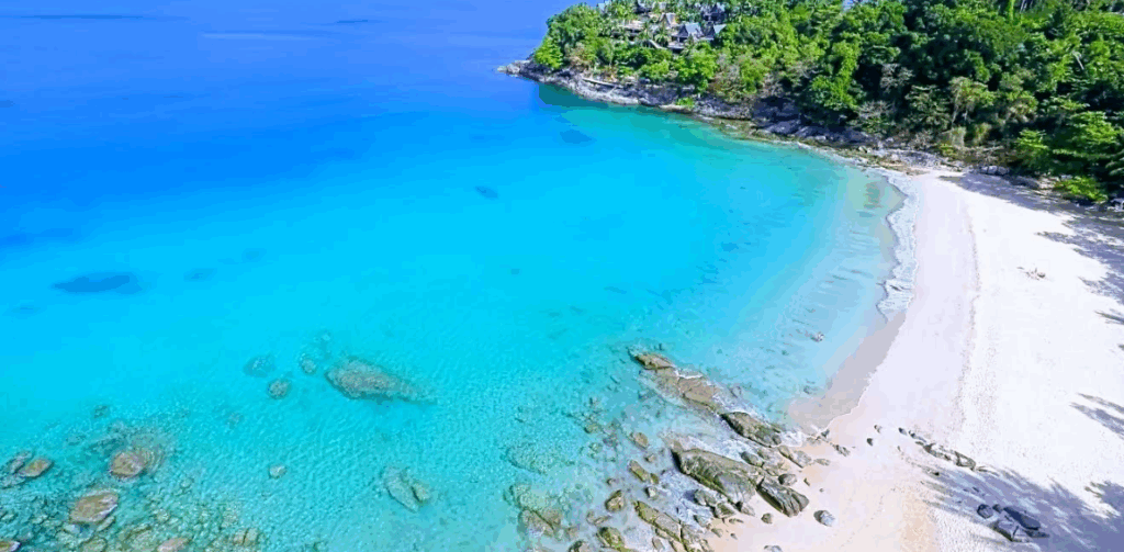 「ラムシンビーチ（Laem Sing Beach）」ハイシーズンのみお勧めのビーチです