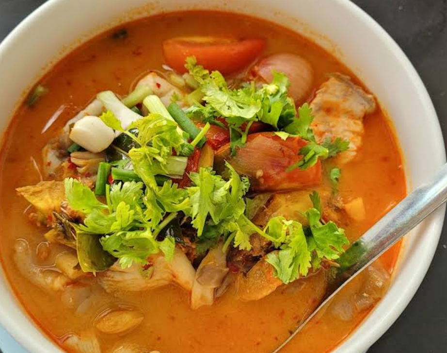 パトン地区ローカルレストラン・濃厚トムヤムスープ