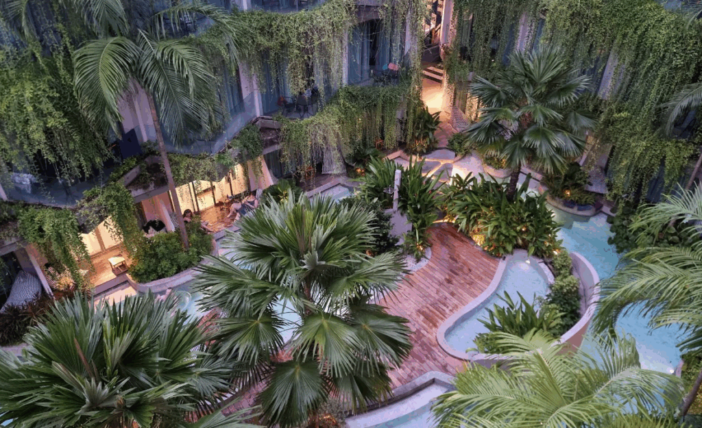 Panwaburi Beachfront Resort施設内プールアクセス