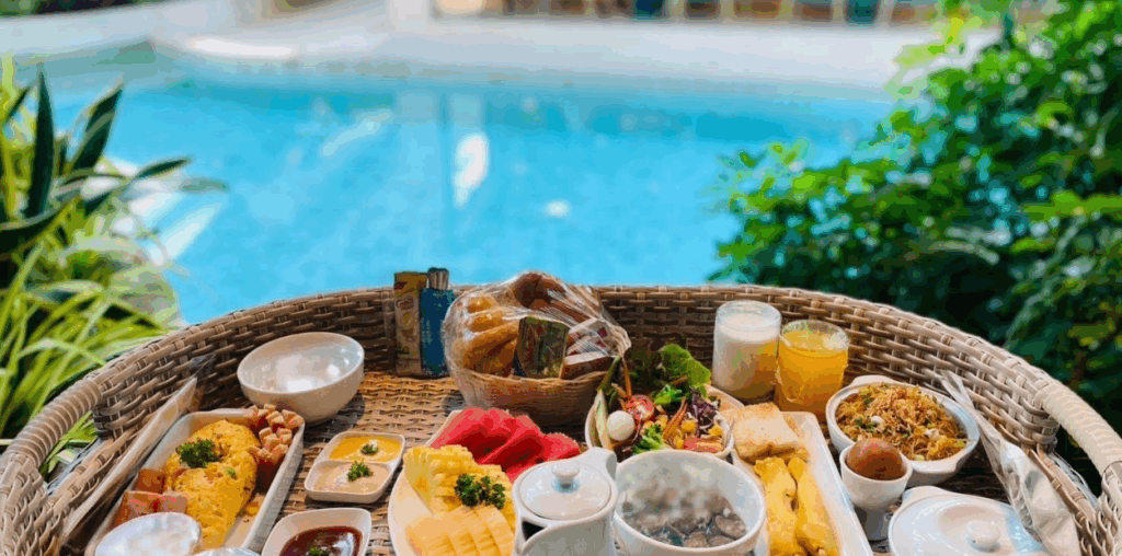 (パンワブリ・ビーチフロント・リゾート)のフローティングブレックファースト(浮かぶ朝食)