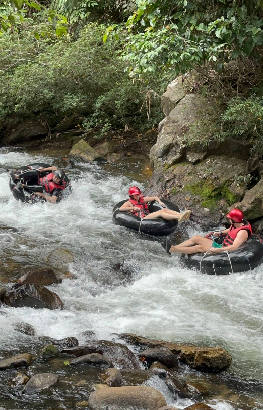 チュービングを30－40分は楽しめるコースが用意されています