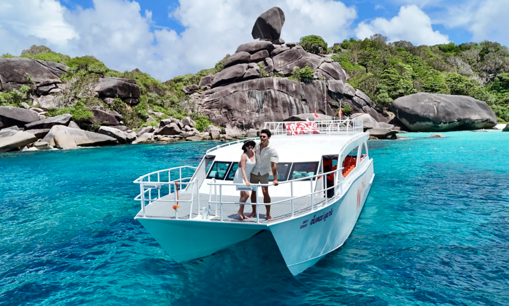 シミラン諸島№8（セイルロック）ができビューポイントとして人気の高いスポットです