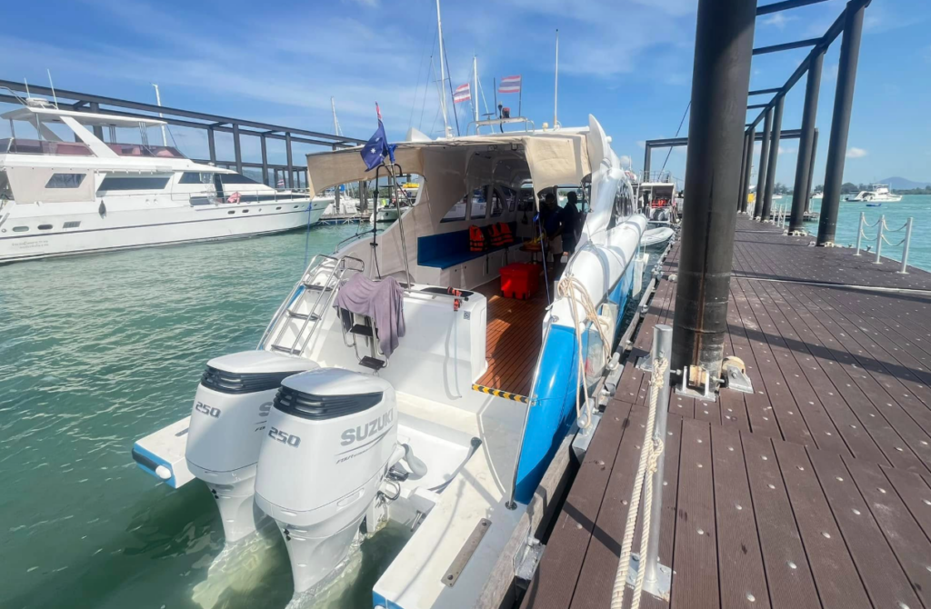 チャロン・マリーナ（Chalong Marina）の紹介