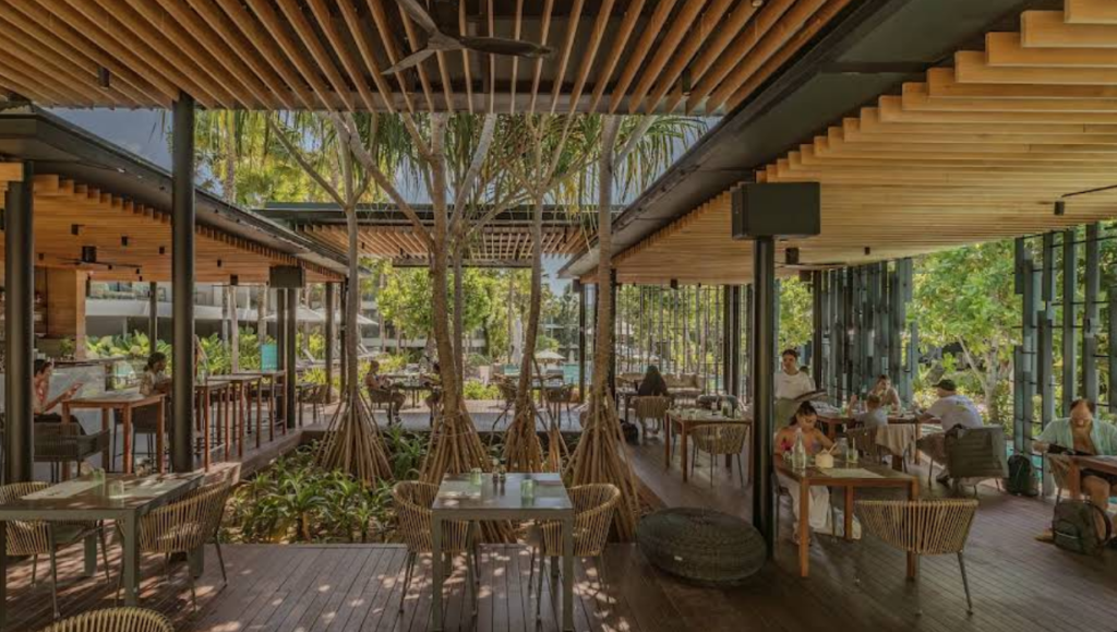 カフェでリラックスタイム