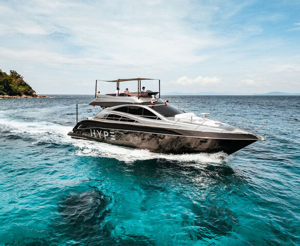 Hype Yacht プライベートチャータークルーズ