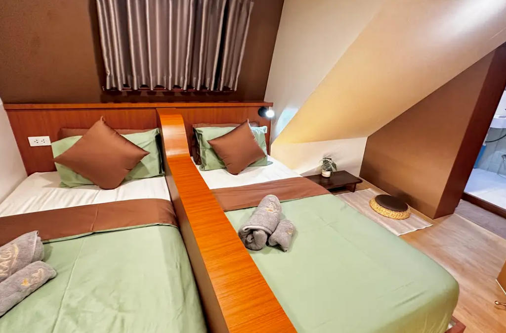 デラックスキャビン