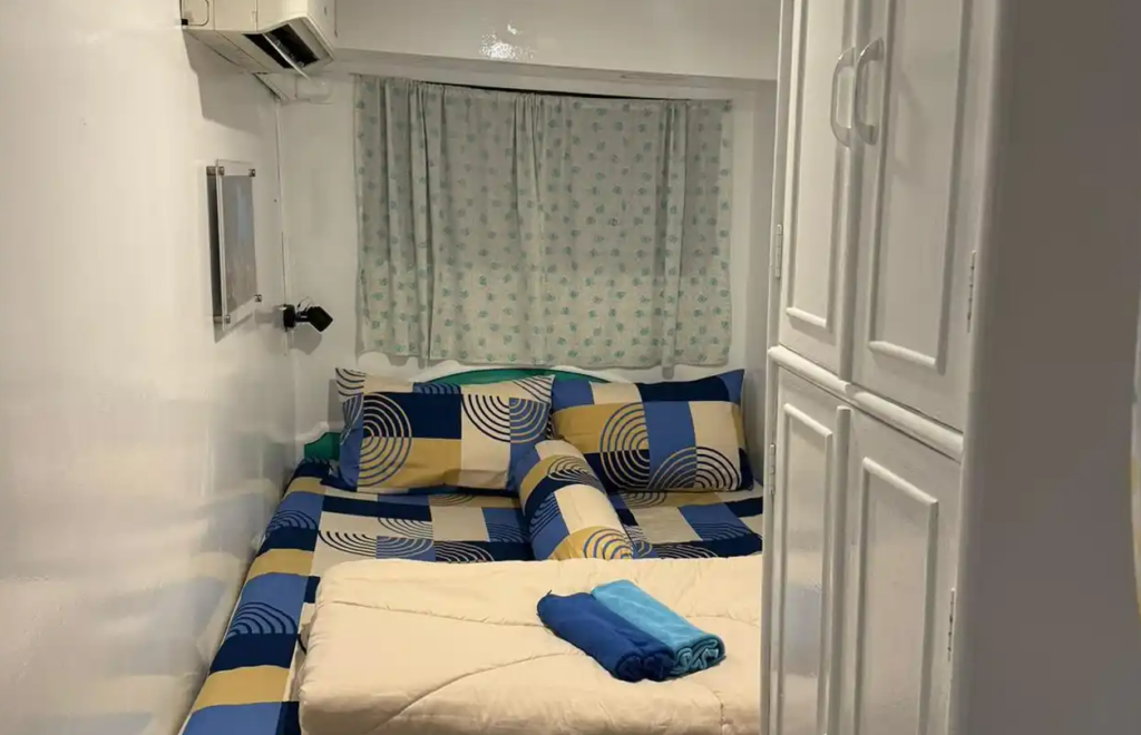 ダブルベッド部屋