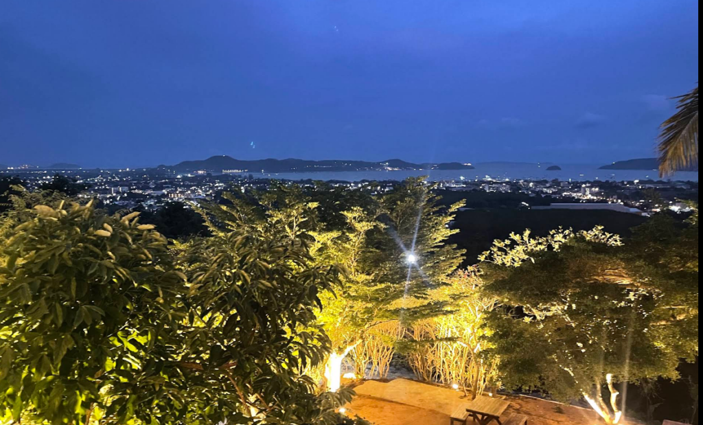 シービューポイント席から食事+夜景も楽しめます