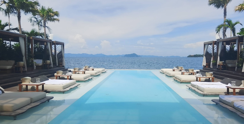 プーケット沖・アンダマン海に浮かぶ最先端のフローティングビーチクラブ