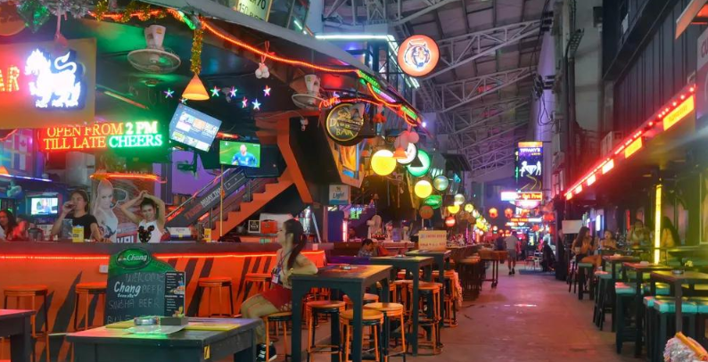 【プーケット夜遊び】パトンビーチで女性が楽しめるナイトライフ