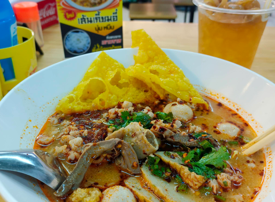 トムヤムヌードル