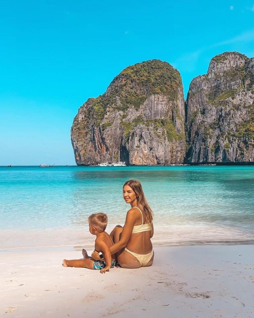 マヤベイ、映画『ザ・ビーチ』で有名になったこの場所（主演：レオナルド・ディカプリオ）は、まさに絶景。