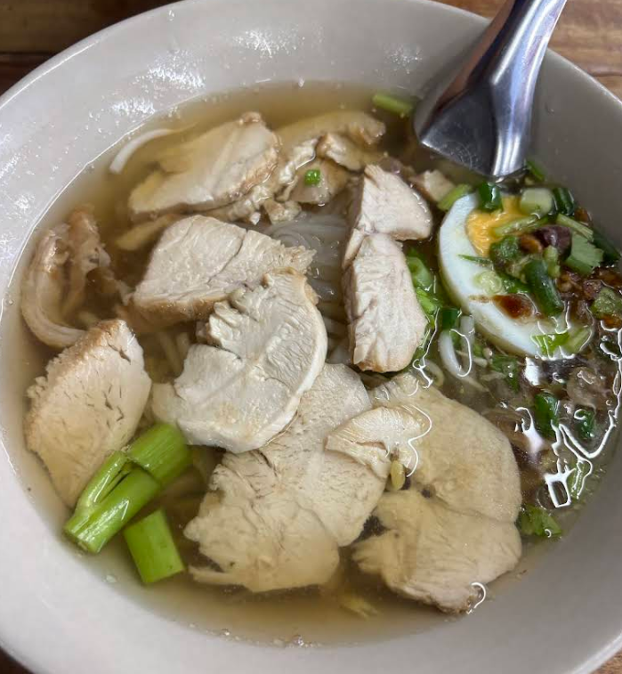 豚肉ヌードルも人気です