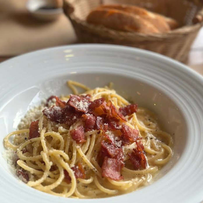 人気カルボラーナ